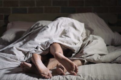 8 cosas que no debes hacer en la cama